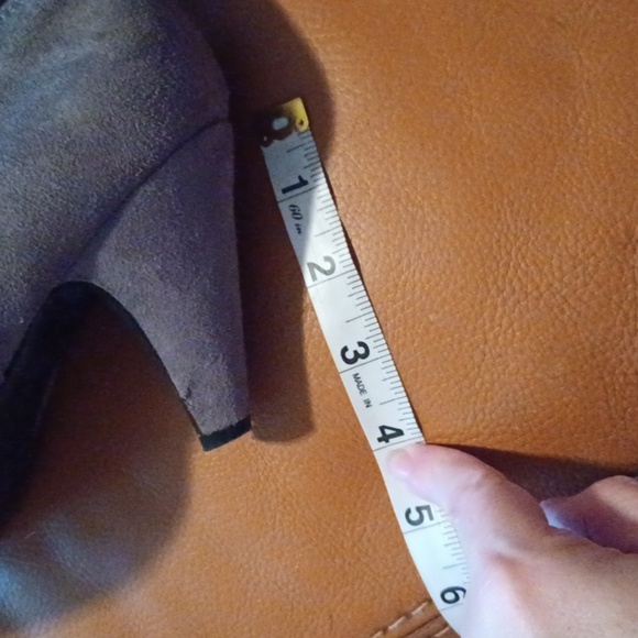 💙🌺Gray Suede Over The Knee Boots - Picture 4 of 14